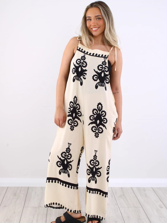 Дамски ленен гащеризон с ефектен принт