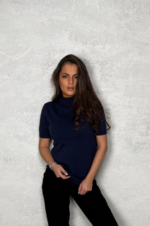 Дамска блуза с къс ръкав