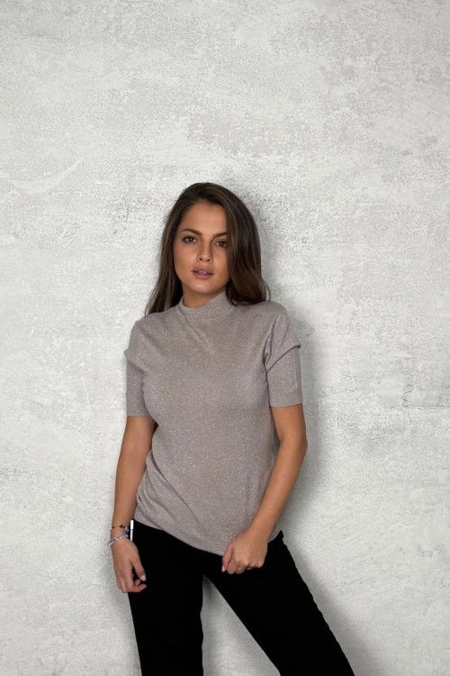 Дамска блуза с къс ръкав