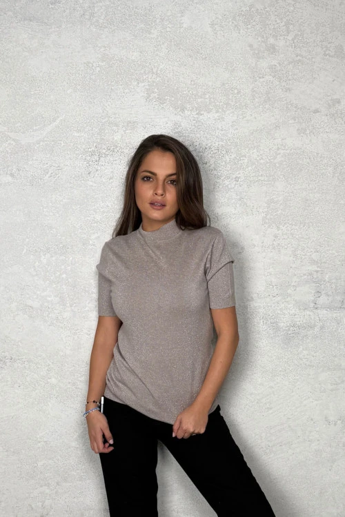 Дамска блуза с къс ръкав