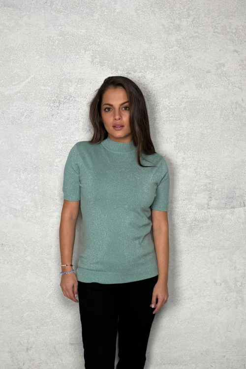 Дамска блуза с къс ръкав