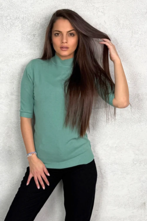 Дамска блуза с къс ръкав и поло яка