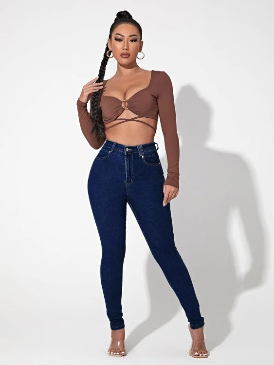 Дамски дънки с изчистен дизайн