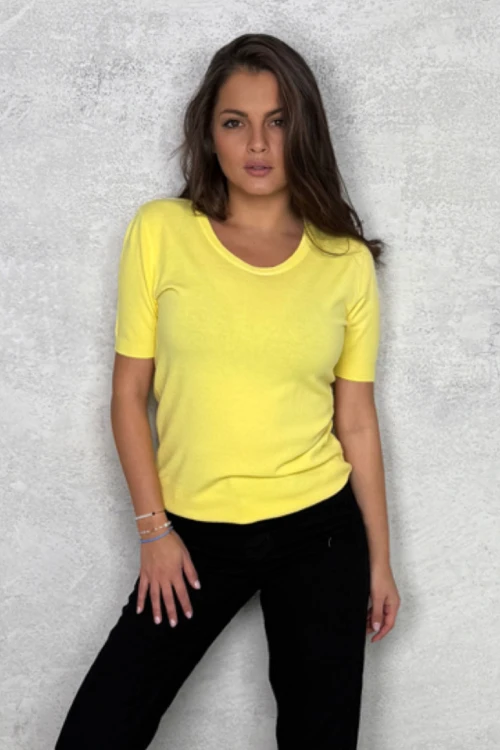 Дамска блуза с къс ръкав