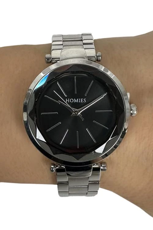 Women's watch with metal chain