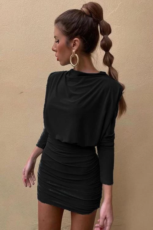 Ladies dress with long sleeves