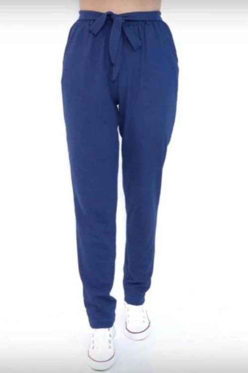 Women's trousers with a belt