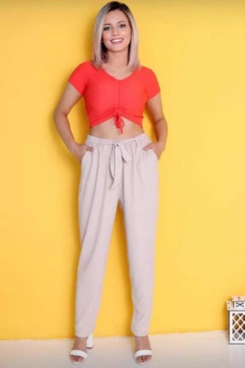 Women's trousers with a belt