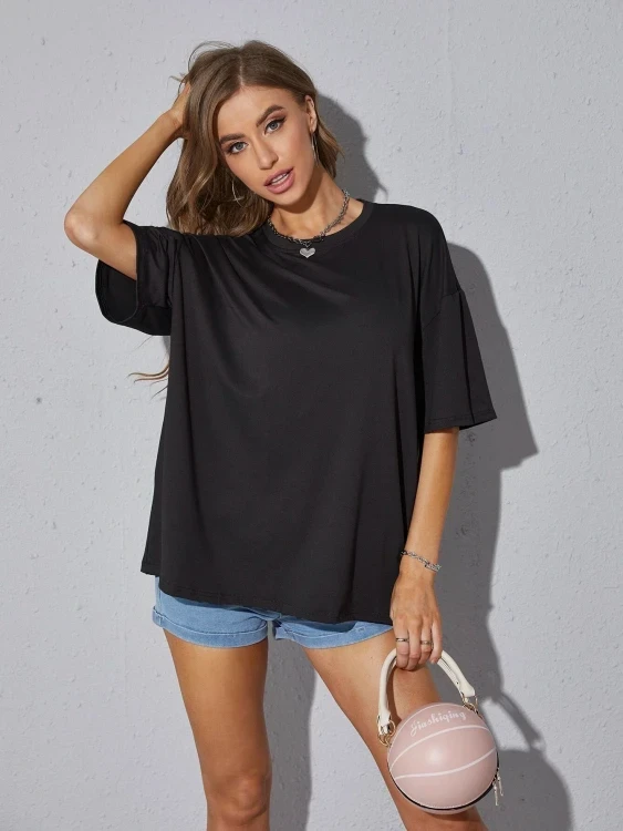 Blouses and tops with short sleeves