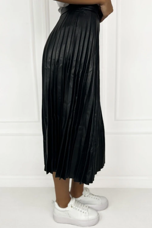 Women's skirt with pleats