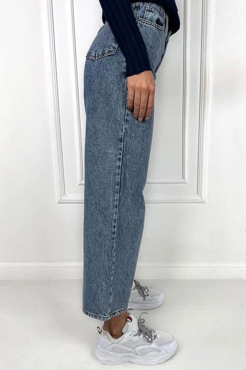 Women jeans