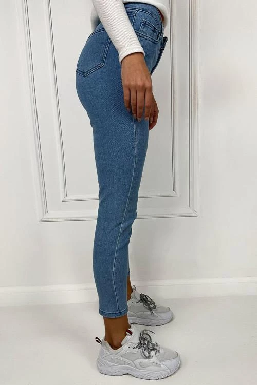 Women jeans